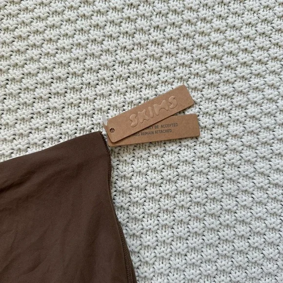 NWT Skims Bandeau (4XL) - Picture 2 of 4